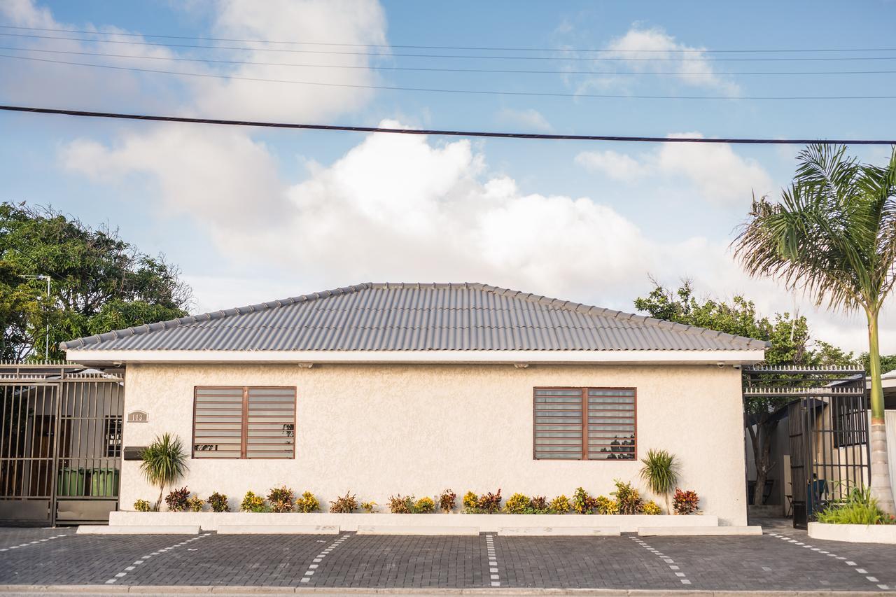 The Pier Beach Inn & Suites Willemstad Exterior foto