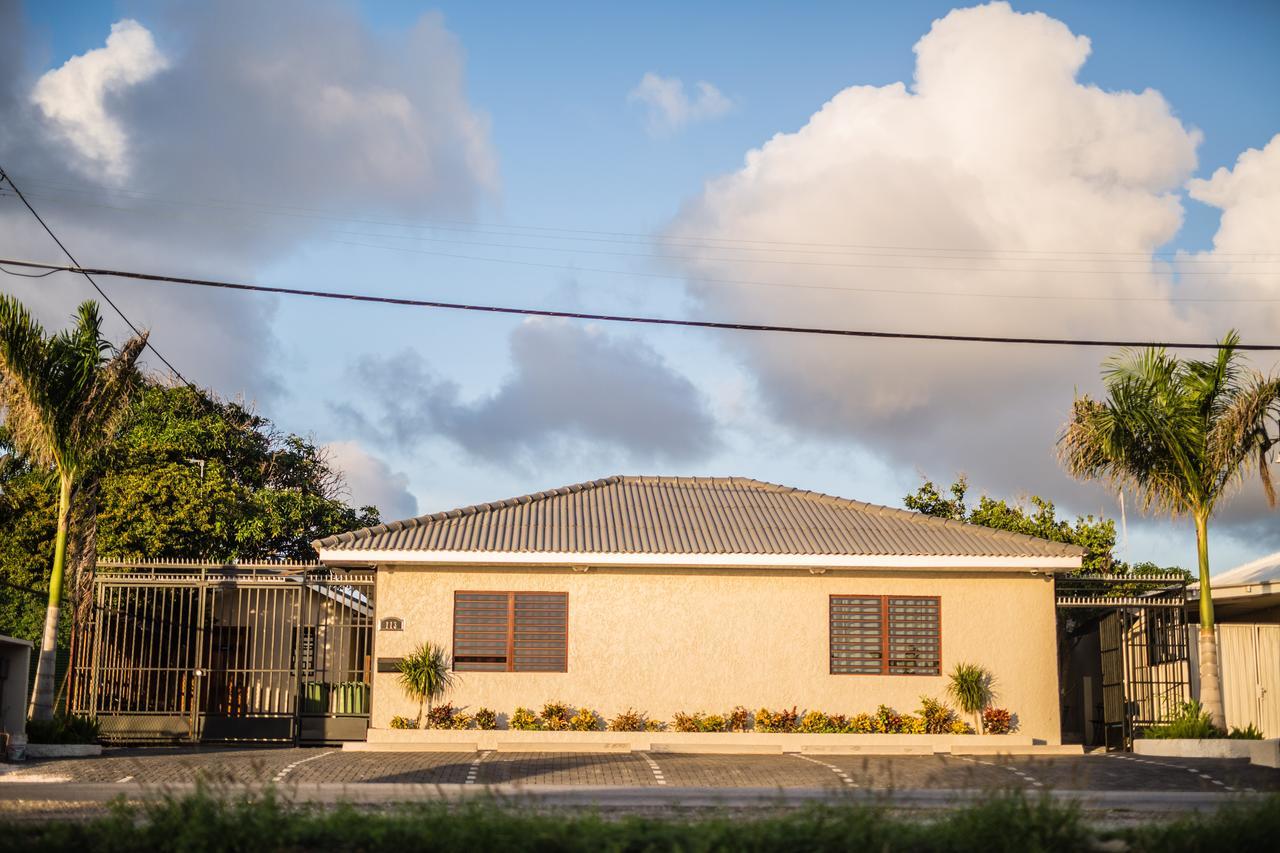 The Pier Beach Inn & Suites Willemstad Exterior foto